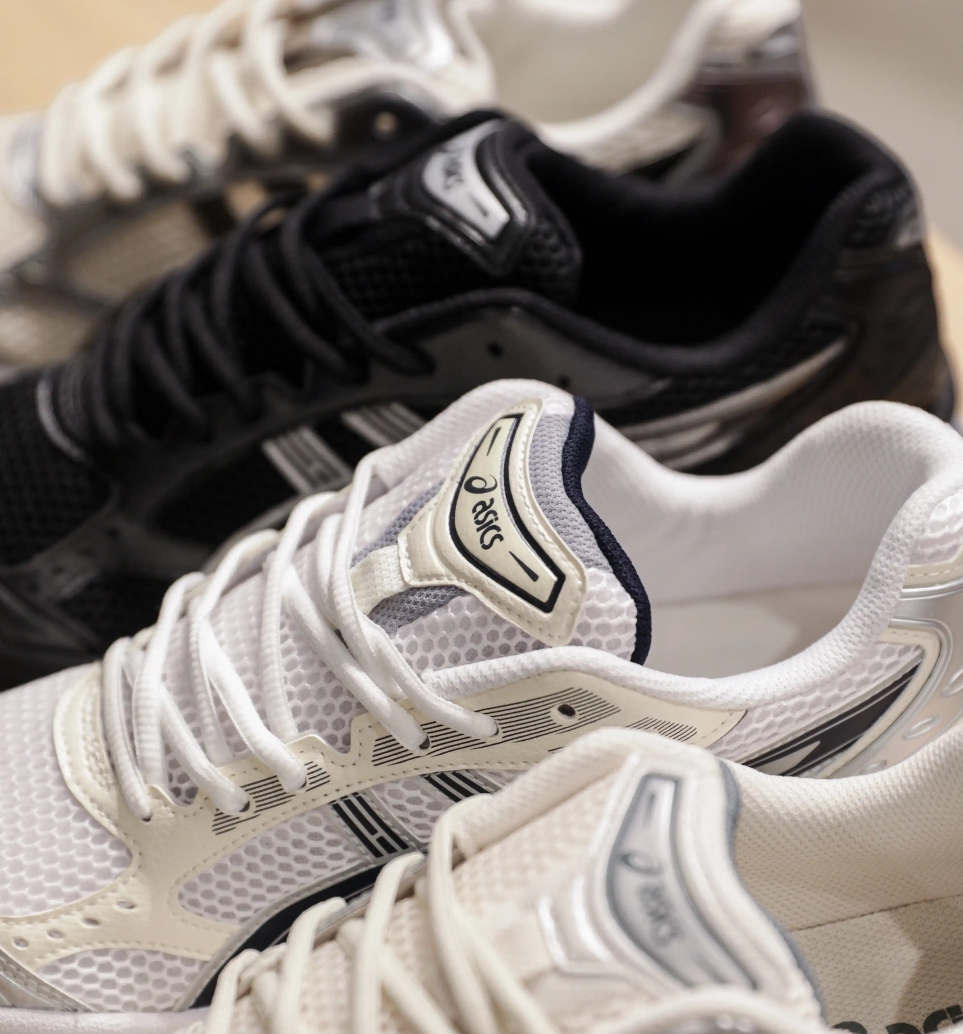 ASICS 14 W White Midnight Gel-Kayano 0705